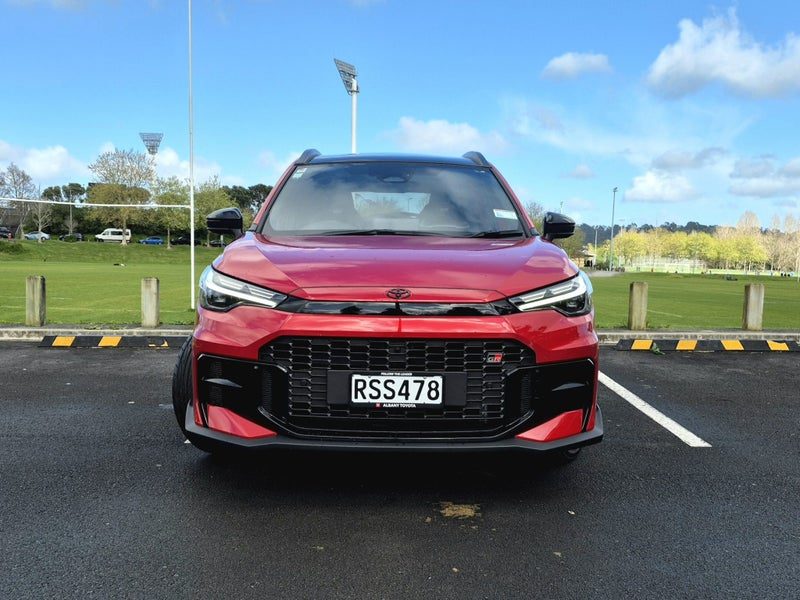 2026 Toyota Corolla Cross GR Sport 2.0P HEV AWD, photo 2